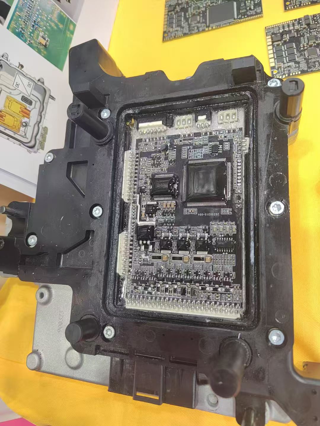 Naprawa układu napędowego 0AM  – Electronics Repairs recenzja i cena