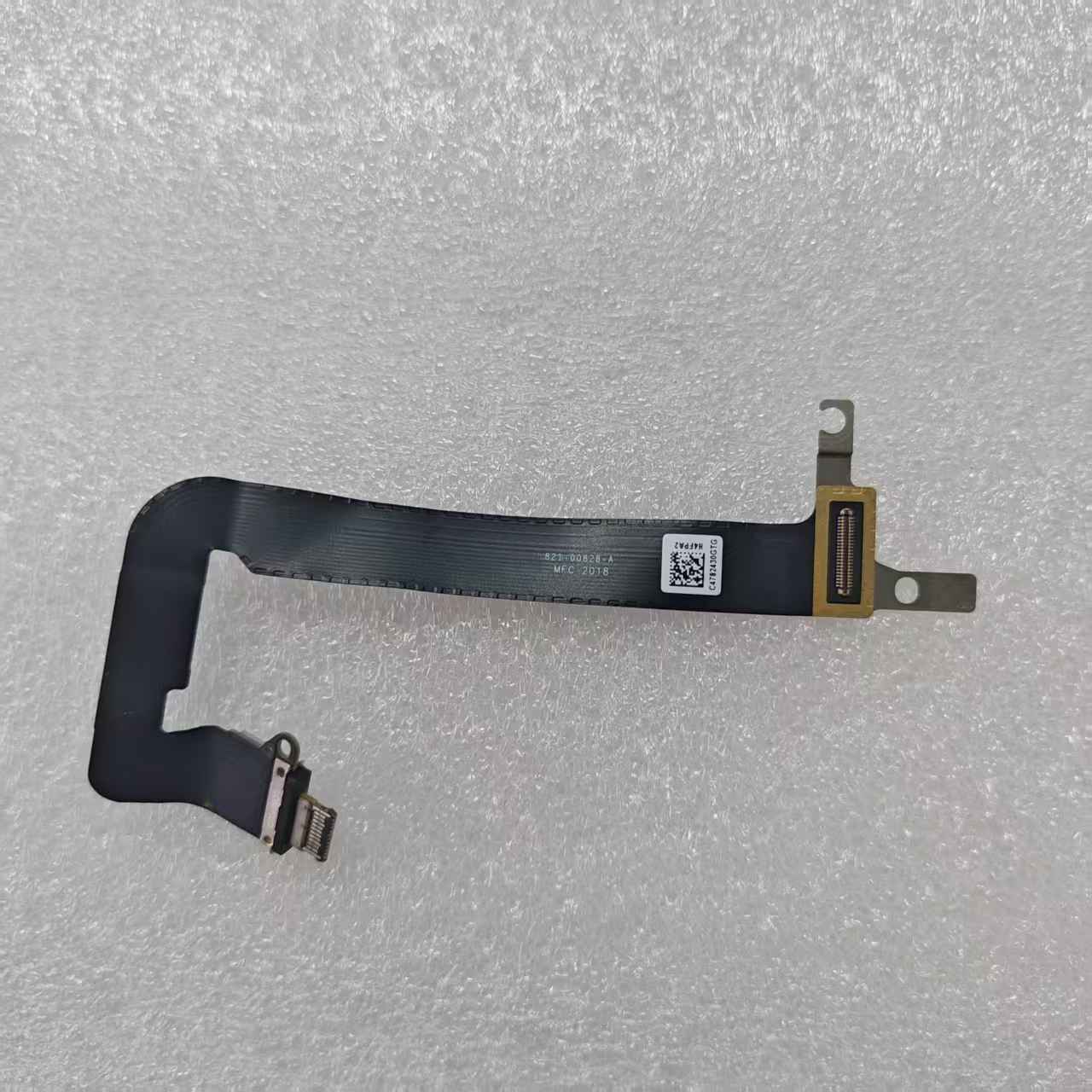Oryginalny kabel flex z portem – Charging Port Flex recenzja i cena